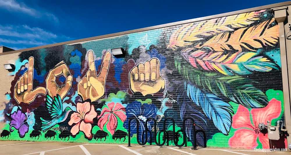 spend-48-hours-in-tulsa-visit-downtown-mural