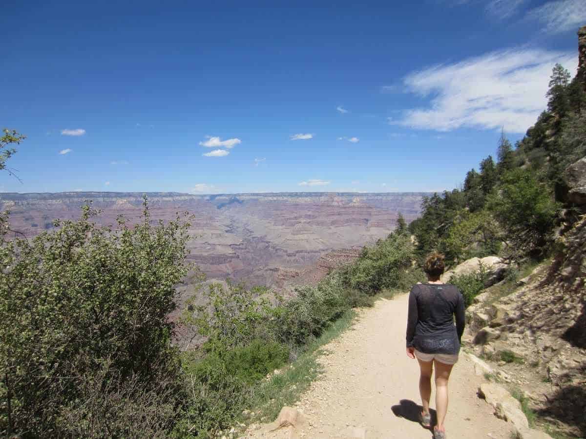 Walking along the South Rim