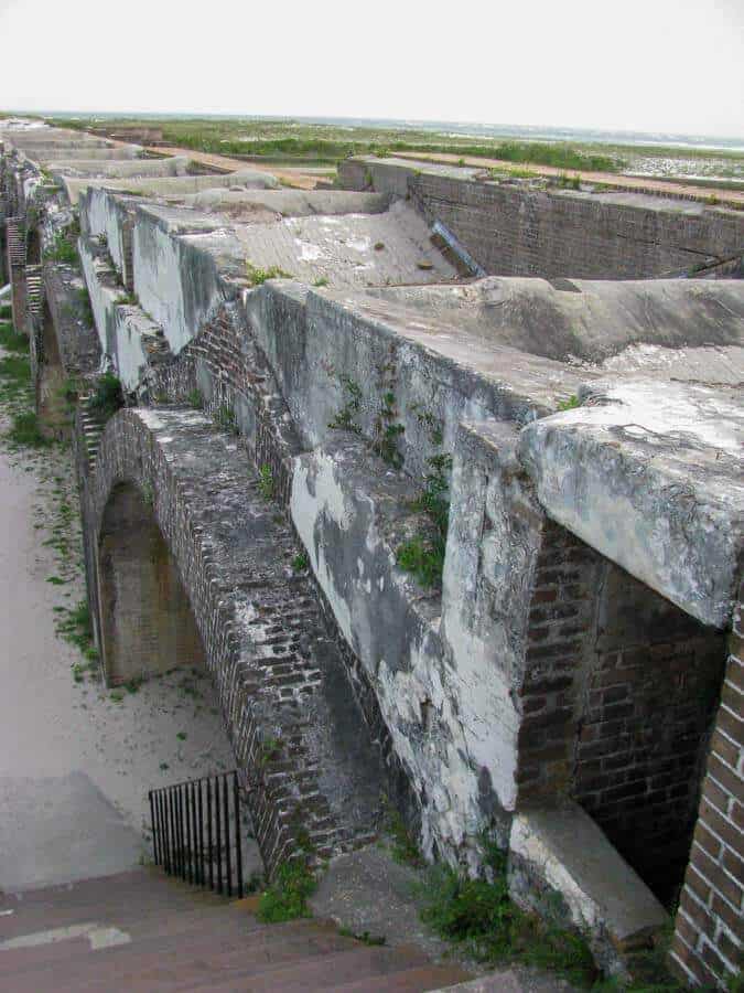 are dogs allowed at fort pickens