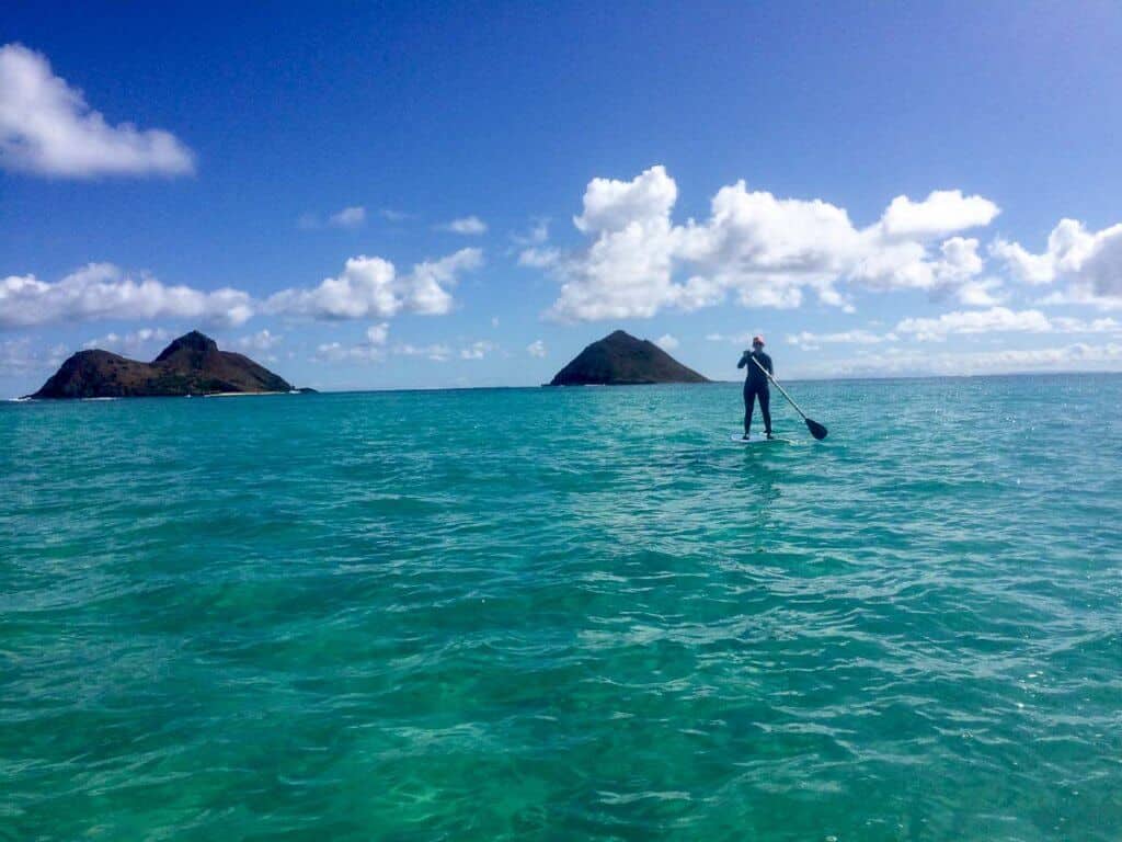 stand-up-paddle-board-to-the-mokes-oahu