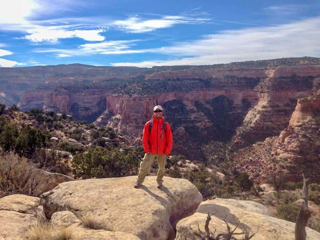 hike-rattlesnake-arches-colorado