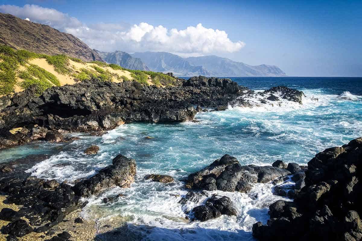 10 Great Hikes in Oahu with Incredible Views - The Happiness Function