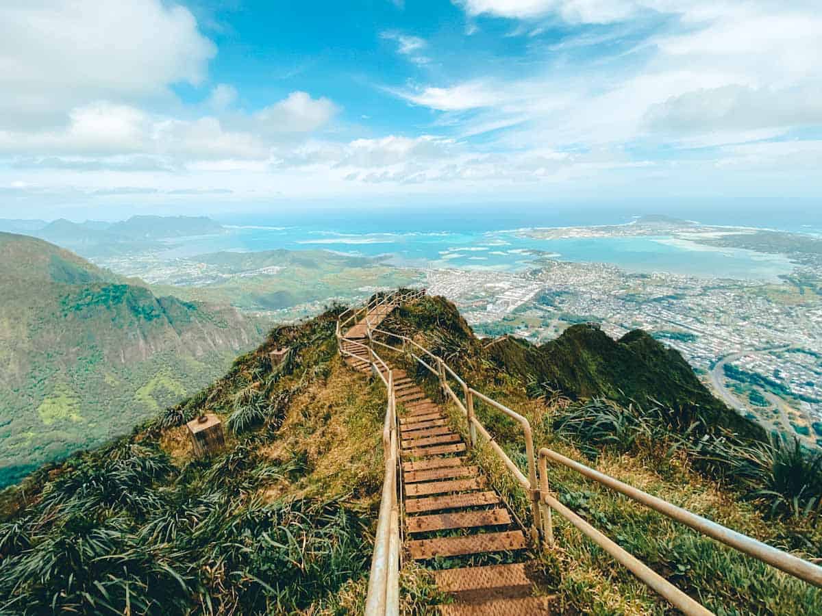 10 Great Hikes in Oahu with Incredible Views - The Happiness Function