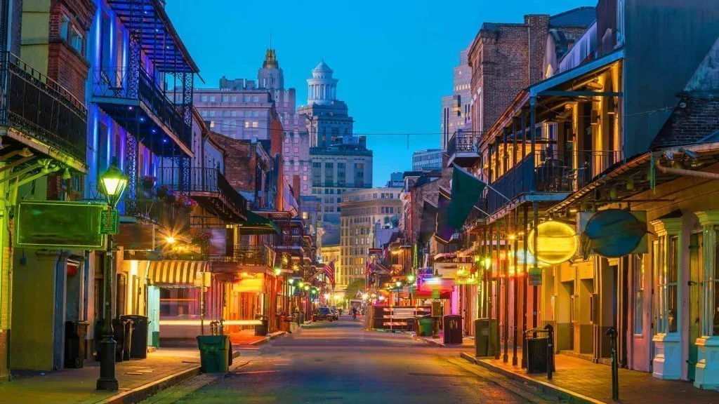 new-orleans-louisiana *Pubs and bars with neon lights in the French Quarter, New Orleans USA