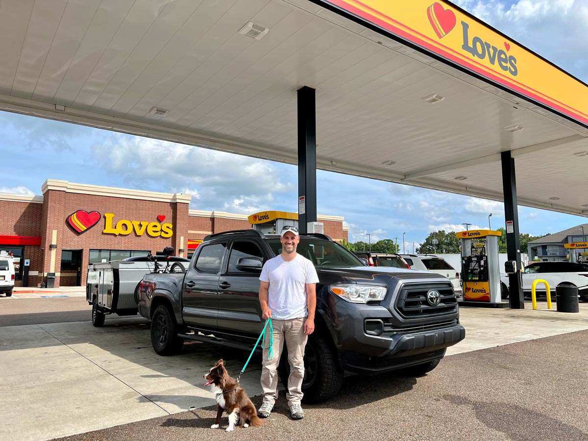 Gas Station Fandom: The Growing Obsession with America's Fuel Stops - Vimarsana News