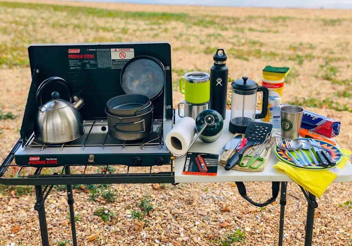 simple-camp-kitchen-setup